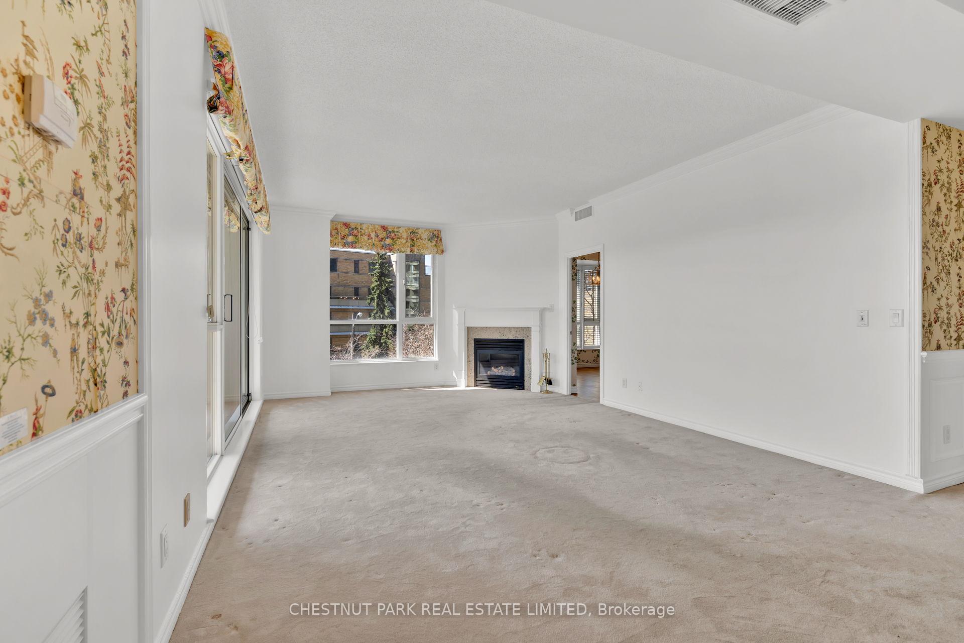 3 Bedrooms Condo at 2662 Bloor, Toronto For sale