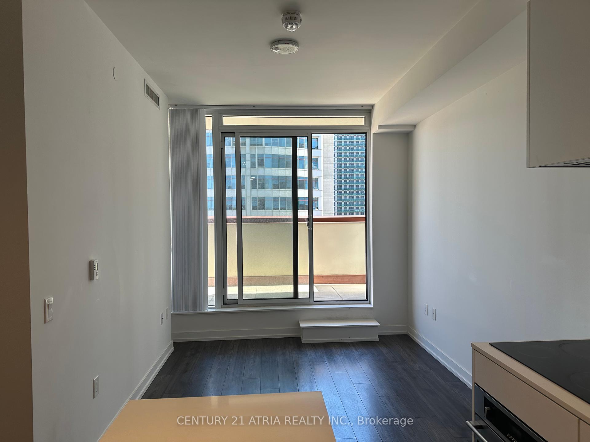 1 Bedroom Condo at 33 Helendale, Toronto For sale