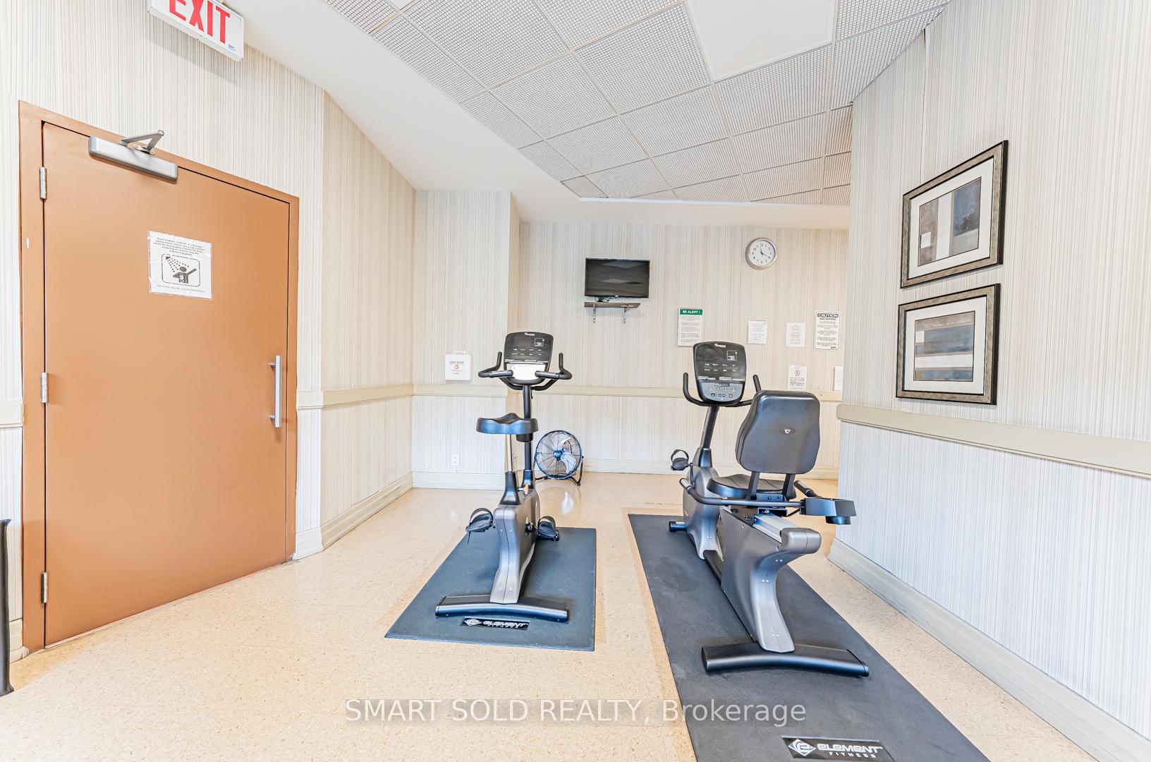 3 Bedrooms Condo at 238 Bonis, Toronto For sale