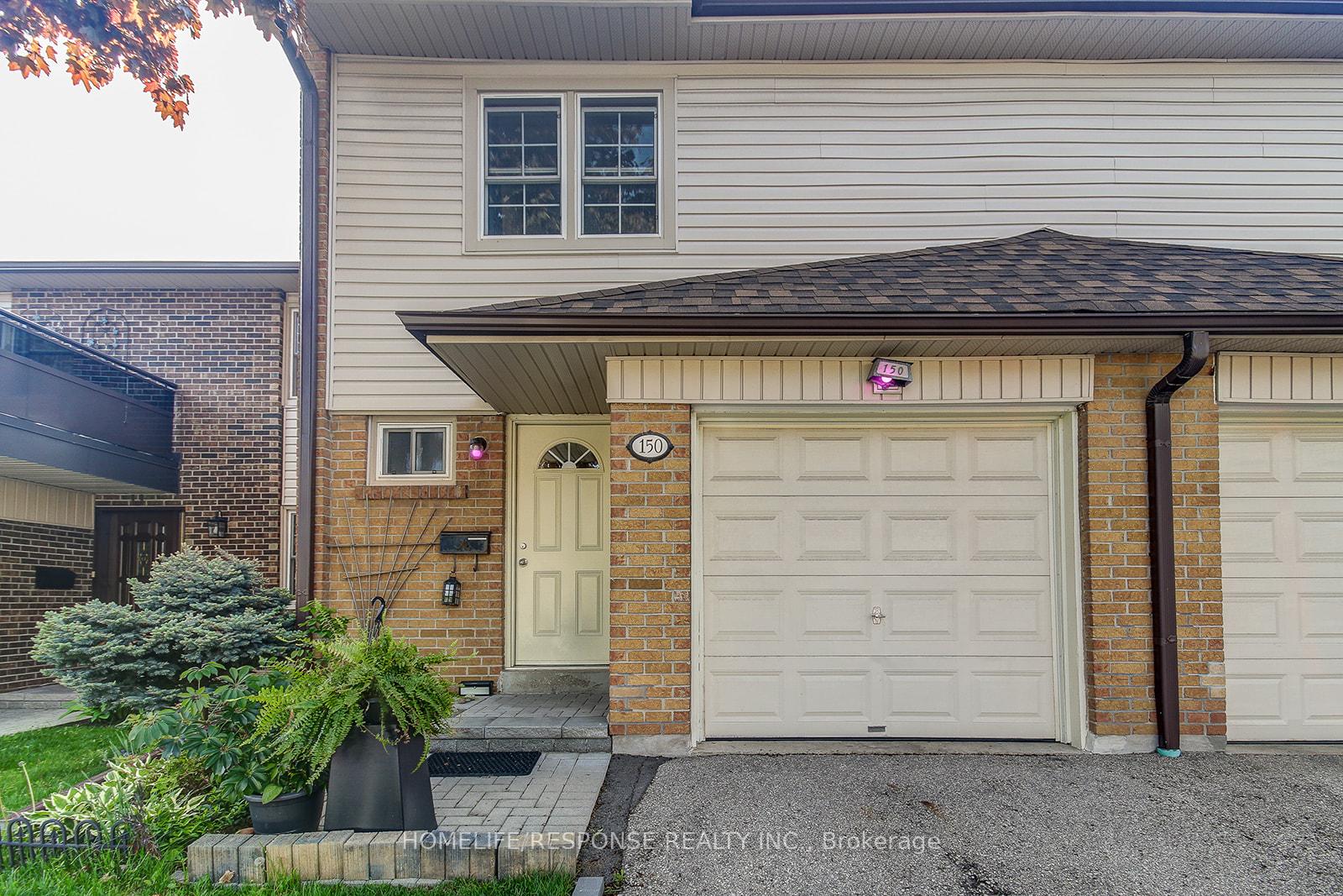 3 Bedrooms Condo at 2120 RATHBURN, Mississauga For sale