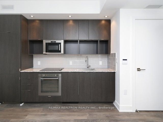 89 McGill Street, #2704