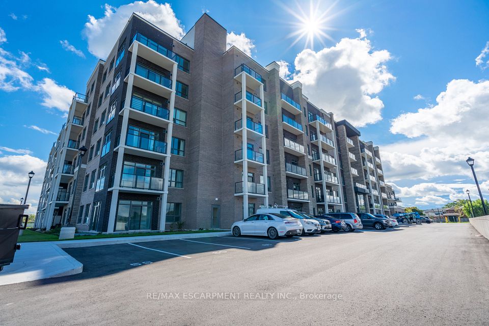 5055 Greenlane