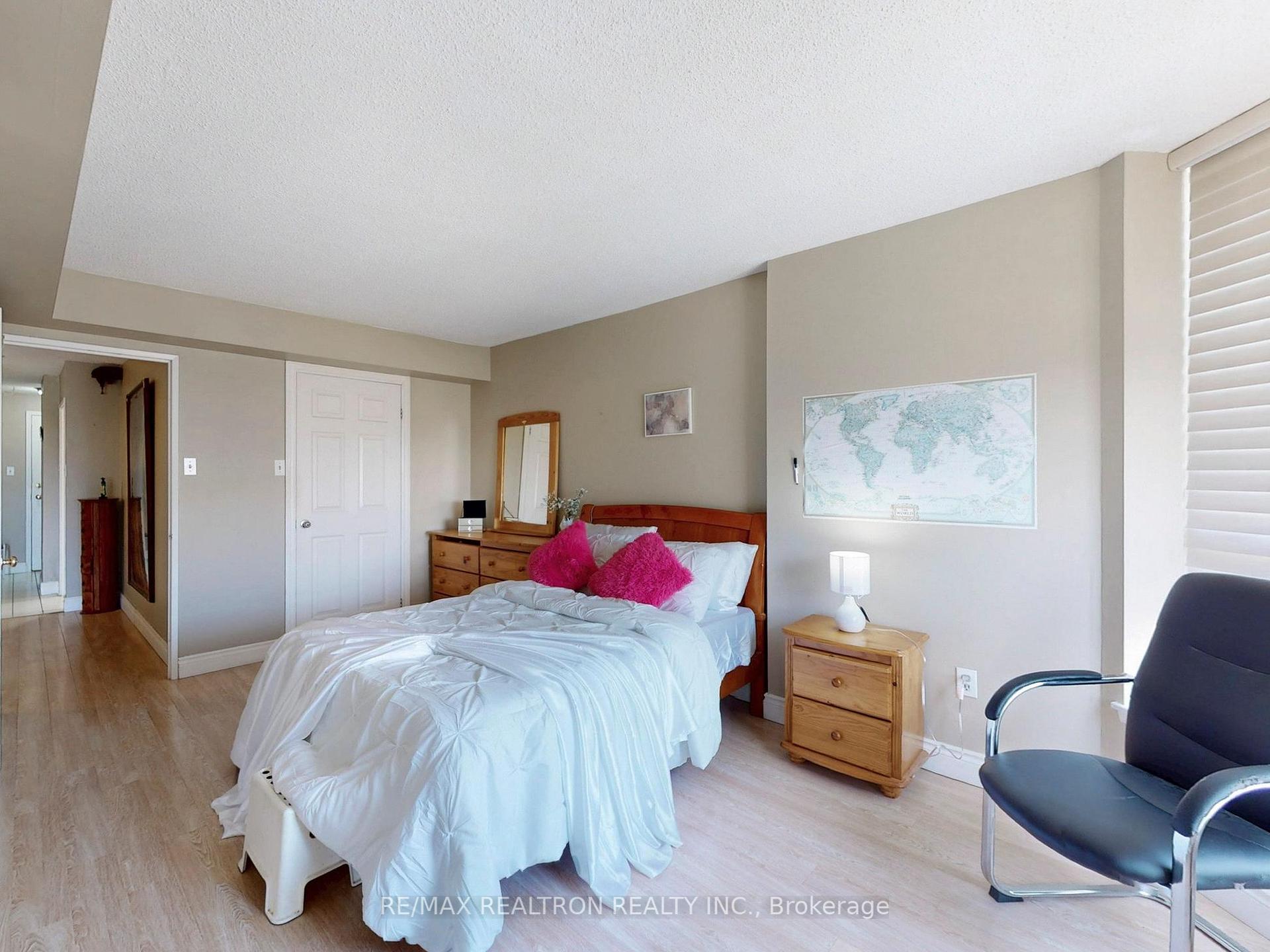1 Bedroom Condo at 430 McLevin, Toronto For sale