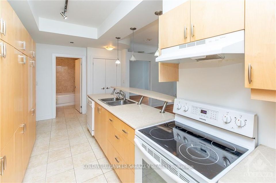 #1204 - 85 Bronson Avenue, OttawaCentre, ON K1R 6G7