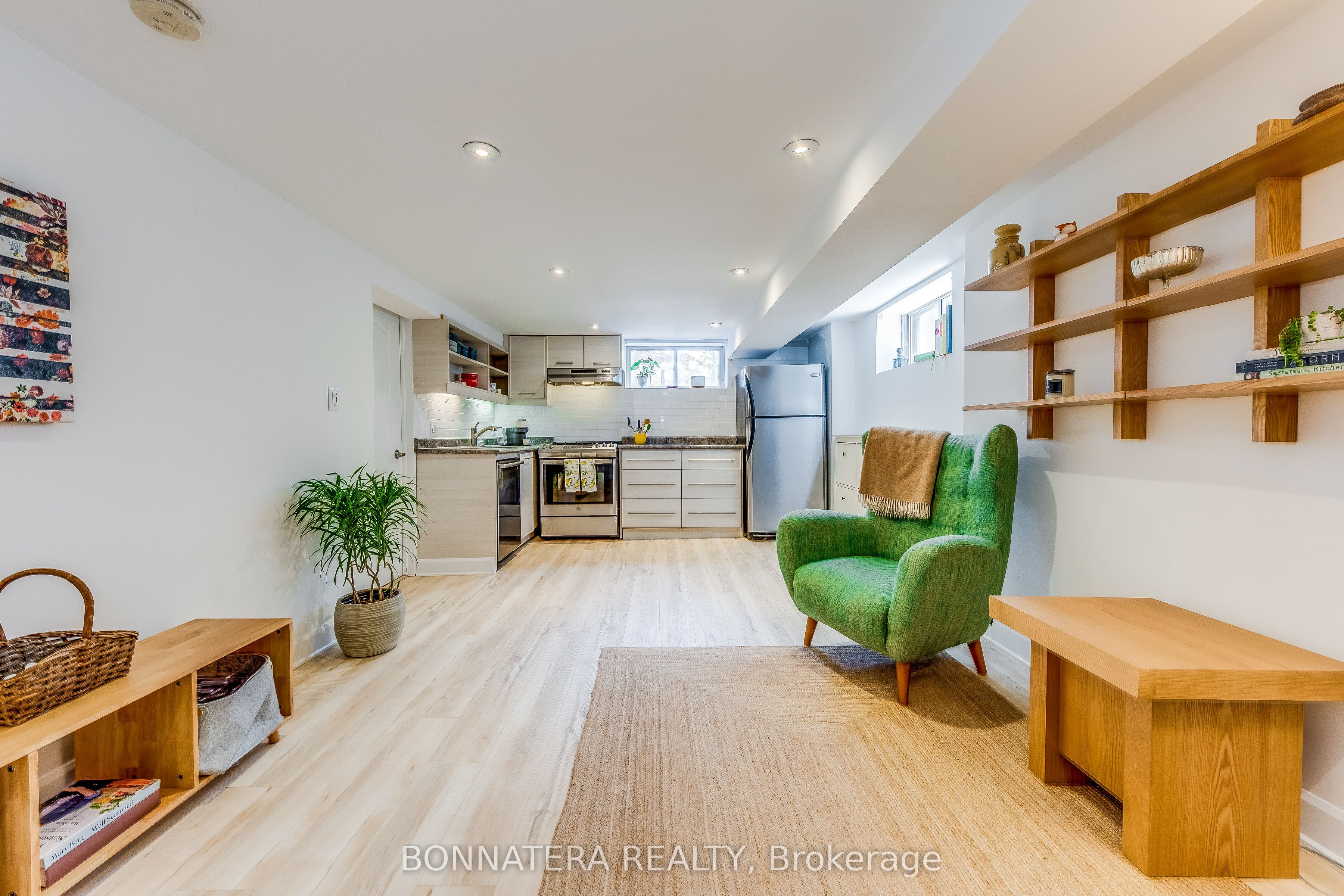 807 Indian Road