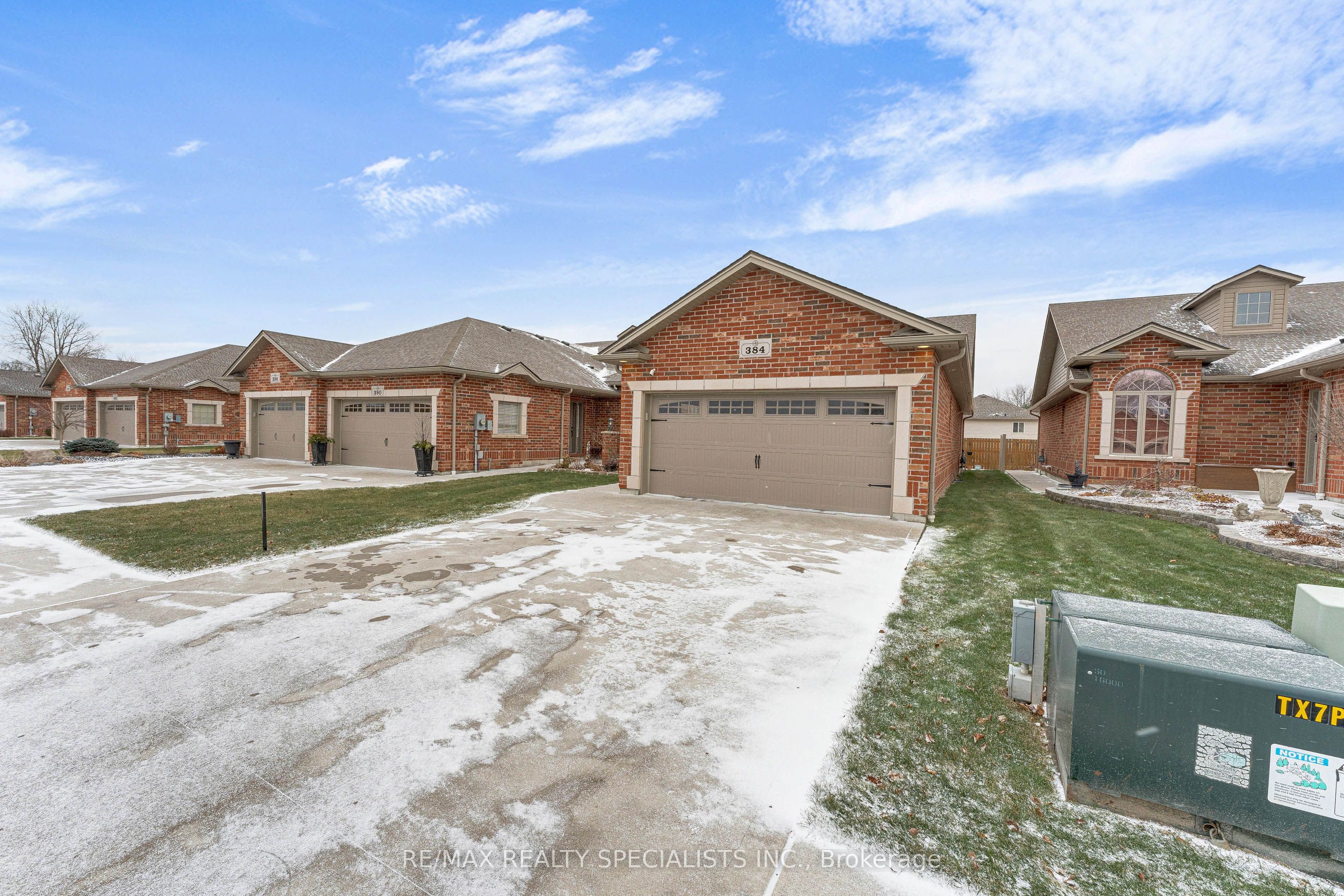 384 Boismier Avenue, LaSalle, ON N9J 0B8