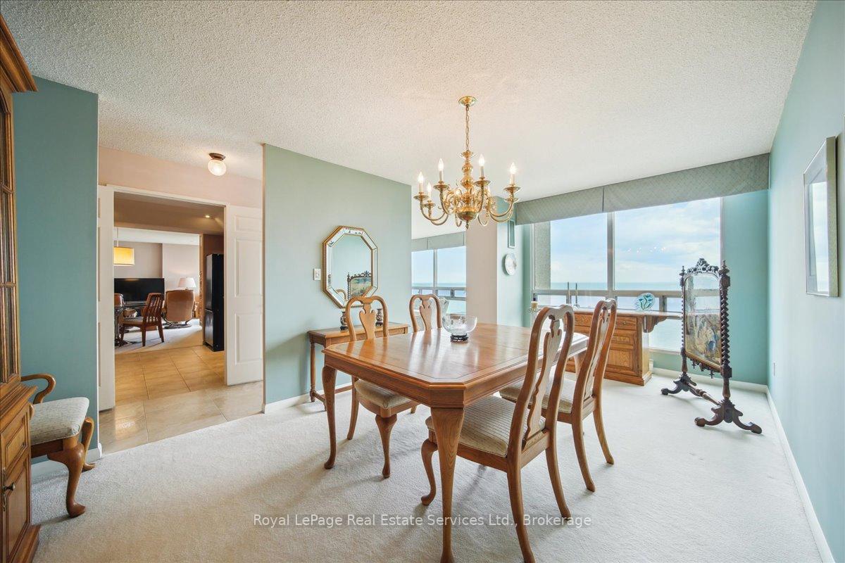 2 Bedrooms Condo at 2180 Marine, Oakville For sale
