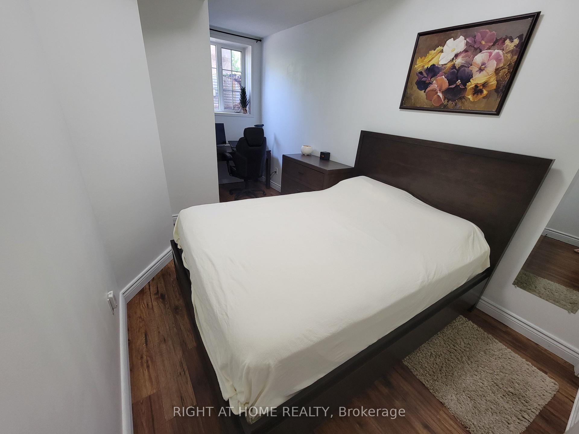 1 Bedroom Condo at 625 Shoreline, Mississauga For sale