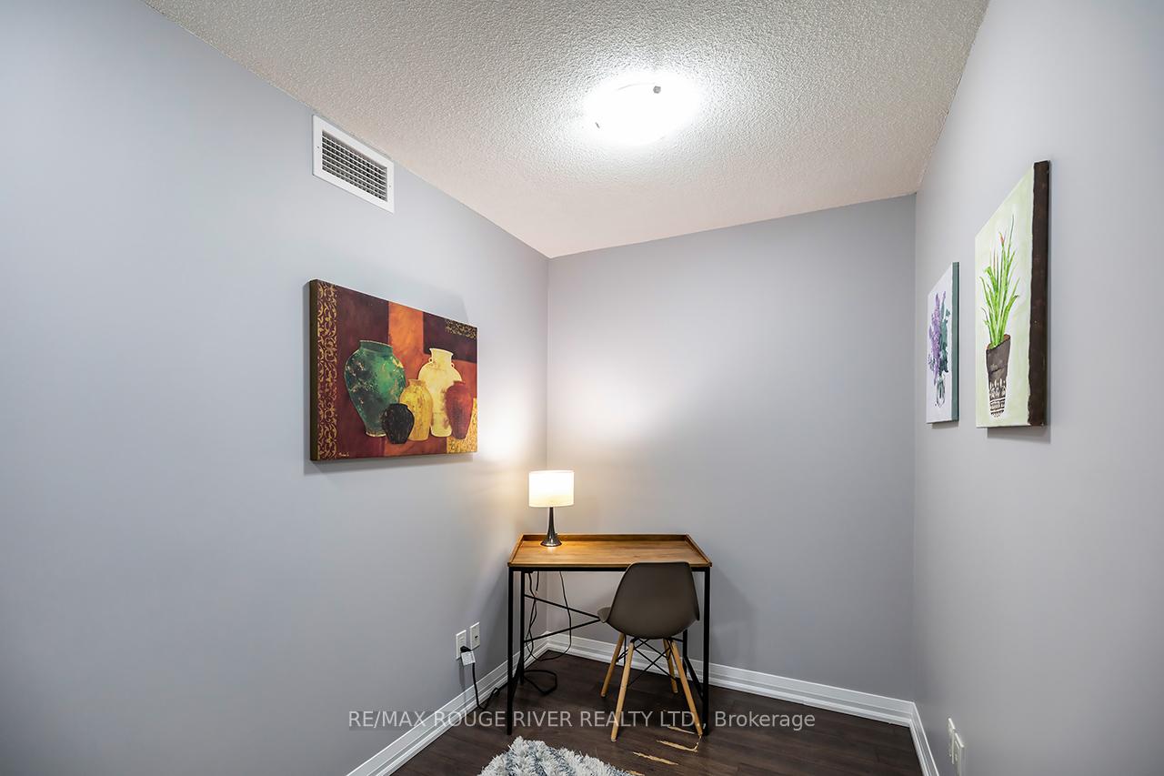 2 Bedrooms Condo at 30 Meadowglen,  Toronto For sale