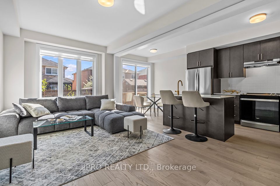 2745 Westoak Trails