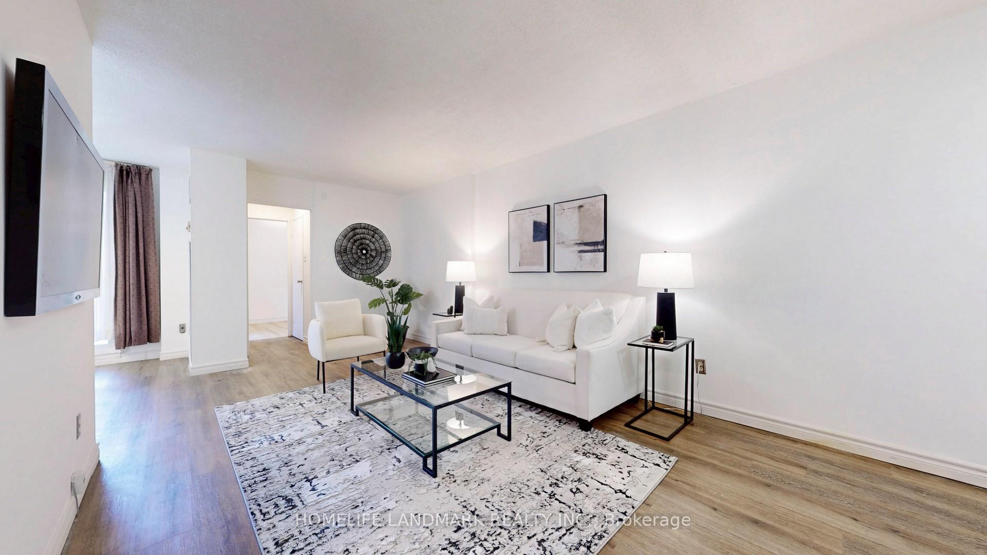 3 Bedrooms Condo at 1395 Williamsport, Mississauga For sale