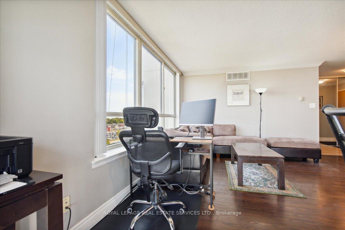 2 Bedrooms Condo at 1360 Rathburn,  Mississauga For sale
