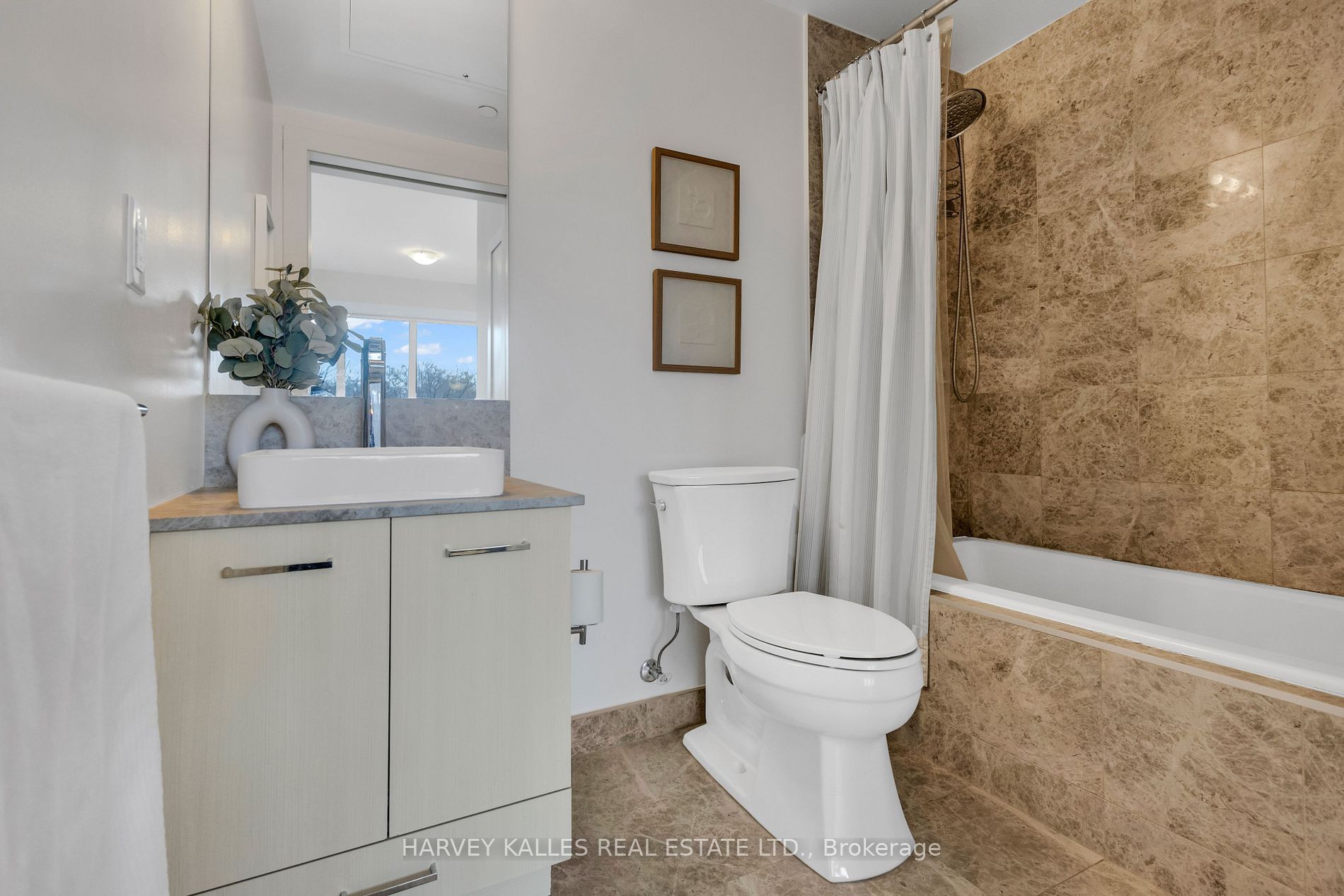 3018 Yonge Street 408
