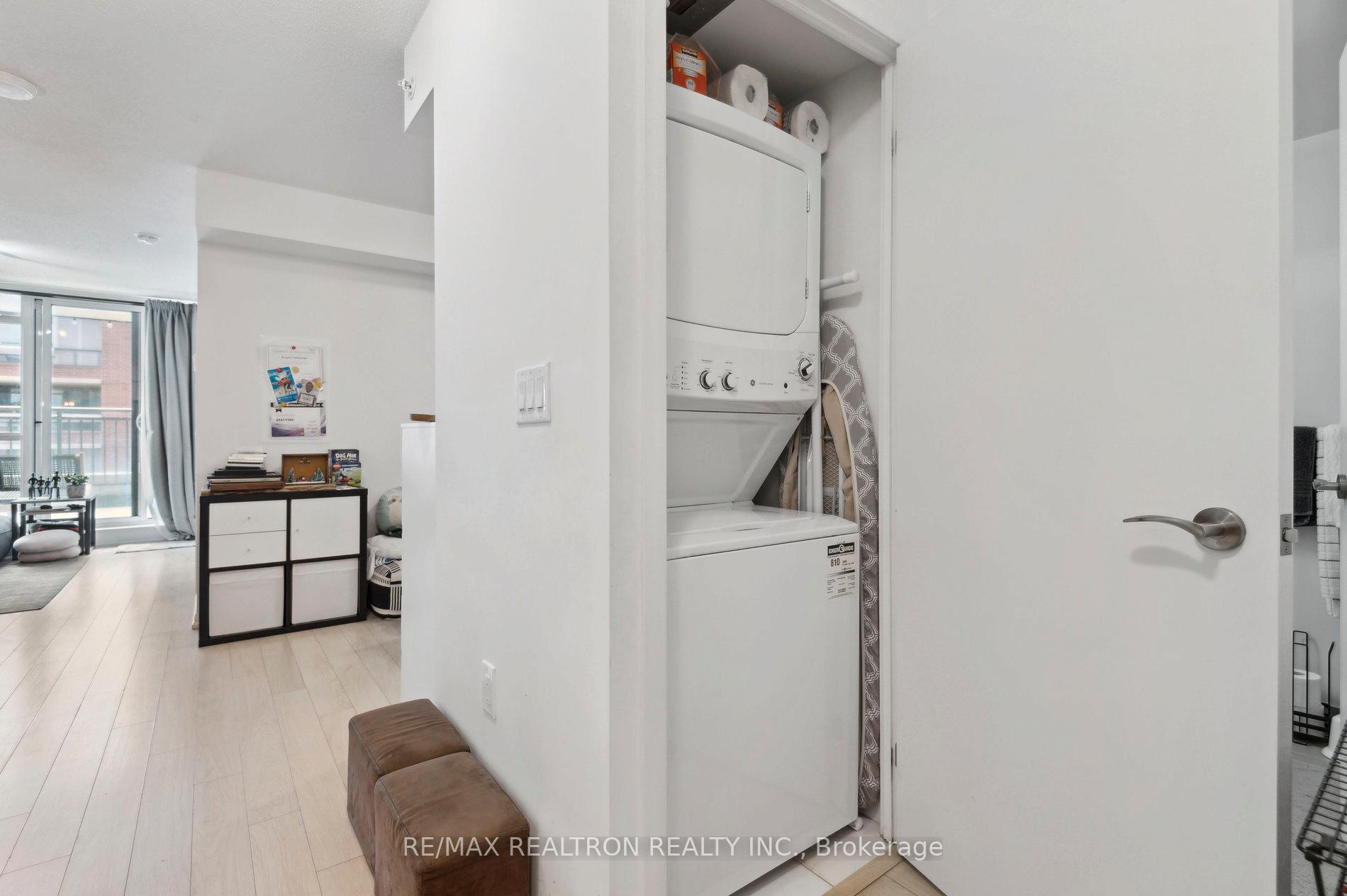 2 Bedrooms Condo at 3091 Dufferin, Toronto For sale