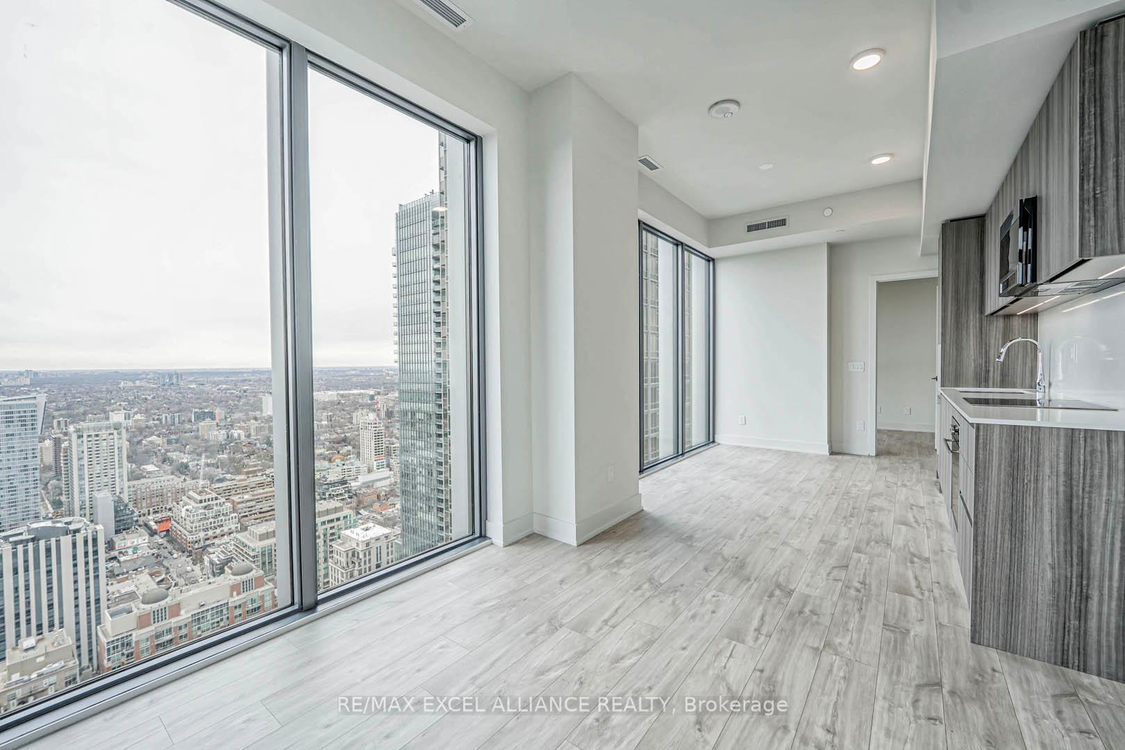 2 Bedrooms Condo at 8 Cumberland,  Toronto For sale