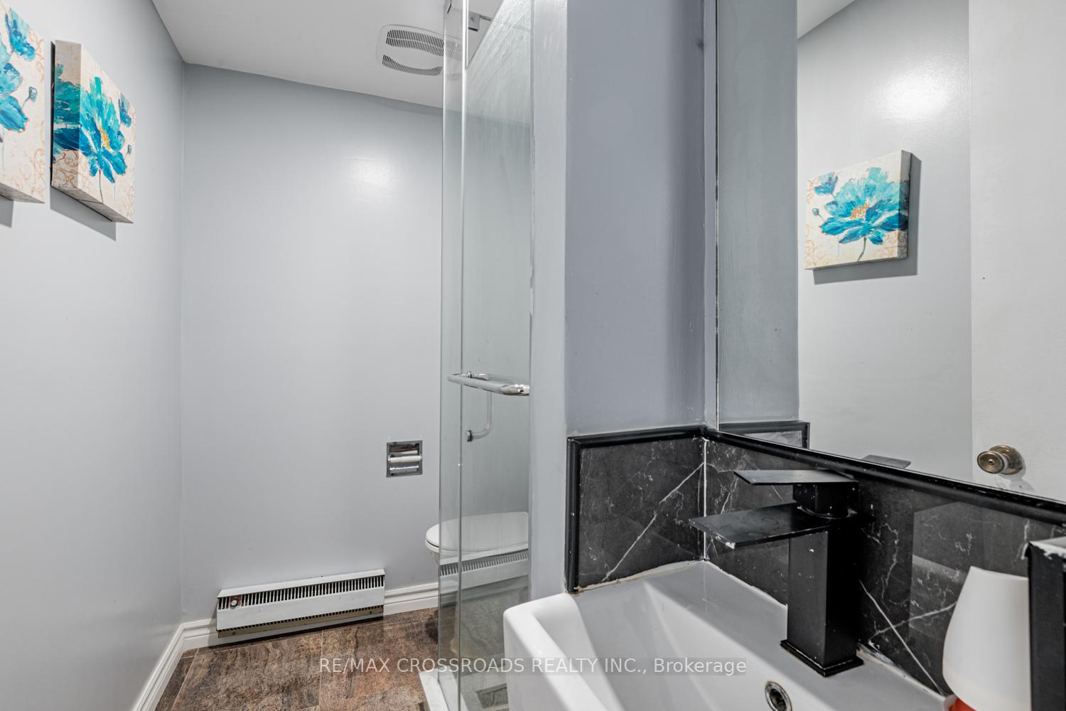 4 Bedrooms Condo at 43 Courville Coachway, Toronto For sale