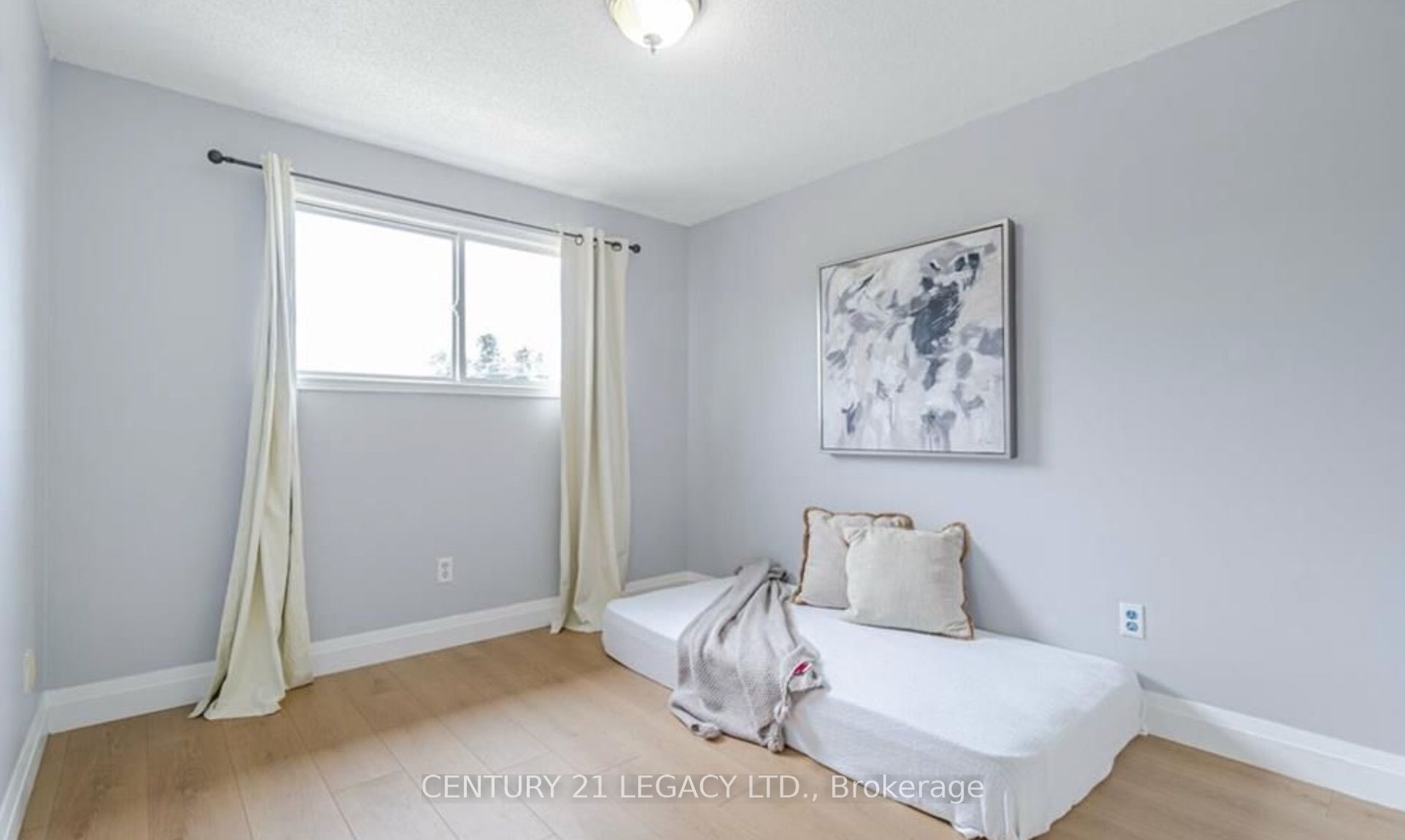 322 Benesfort Crescent