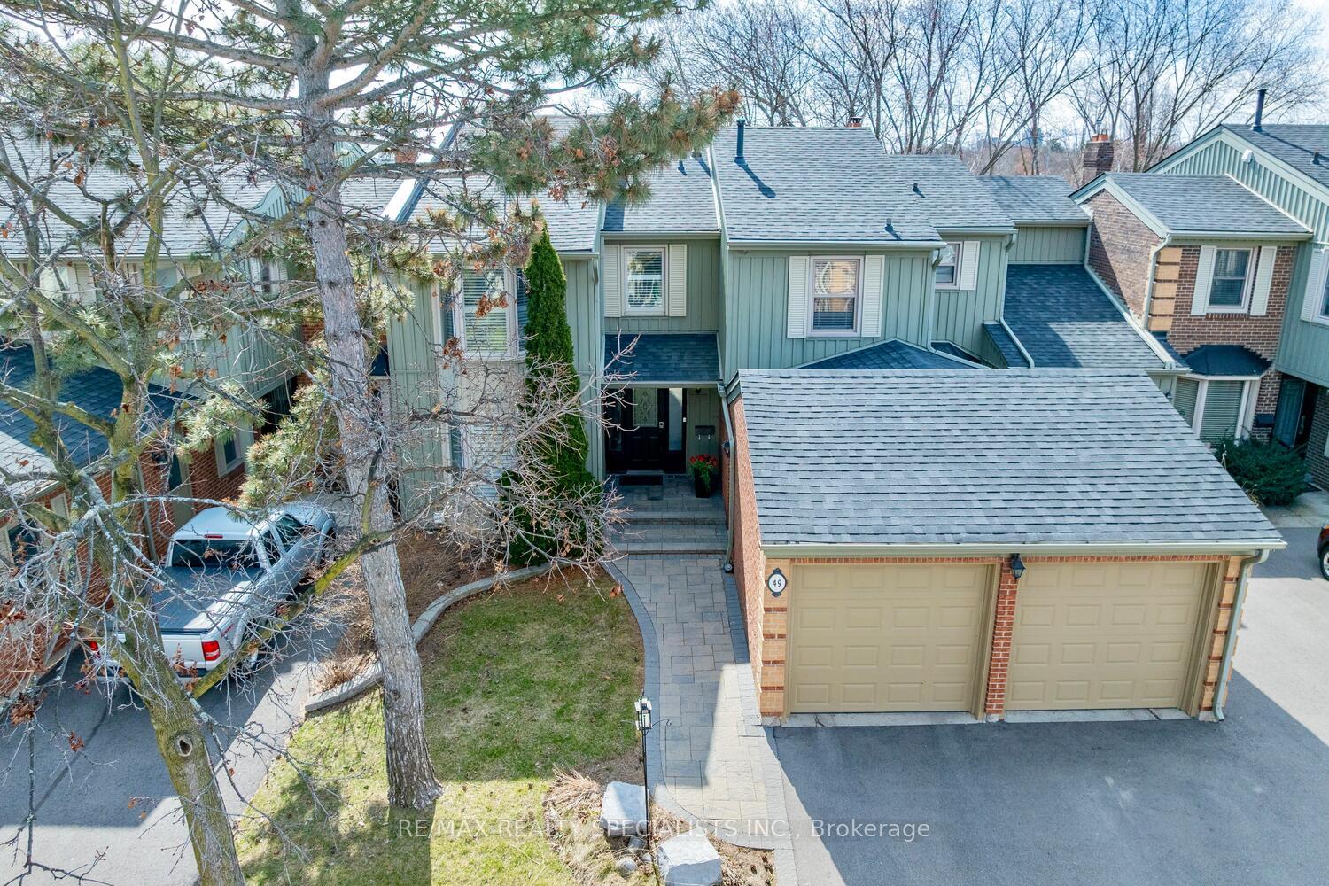 3 Bedrooms Condo at 3265 South Millway, Mississauga For sale