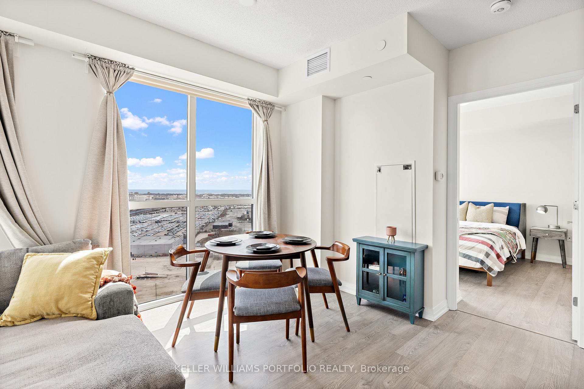 2 Bedrooms Condo at 50 Thomas Riley, Toronto For sale