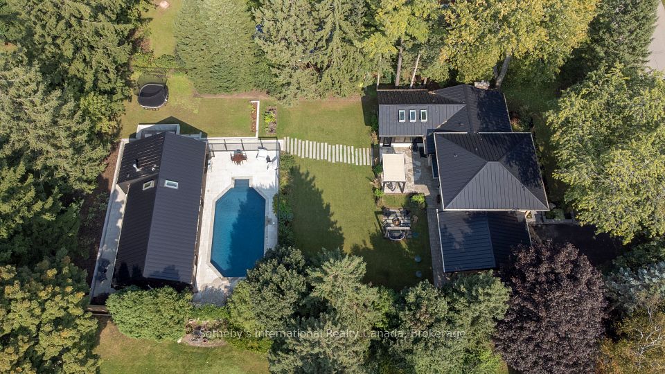 3 Forest Avenue, Hamilton, ON L9H 6C1