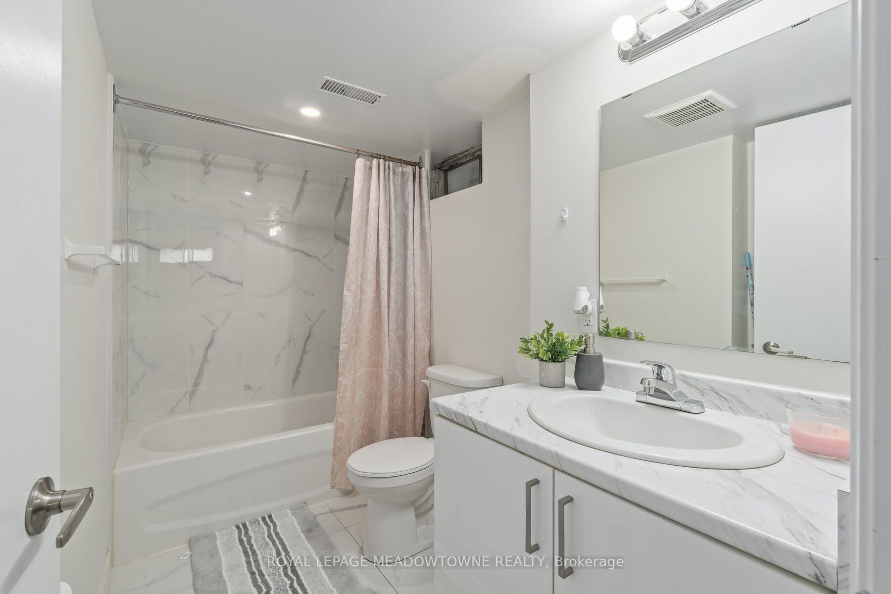 338 Whitehead Crescent
