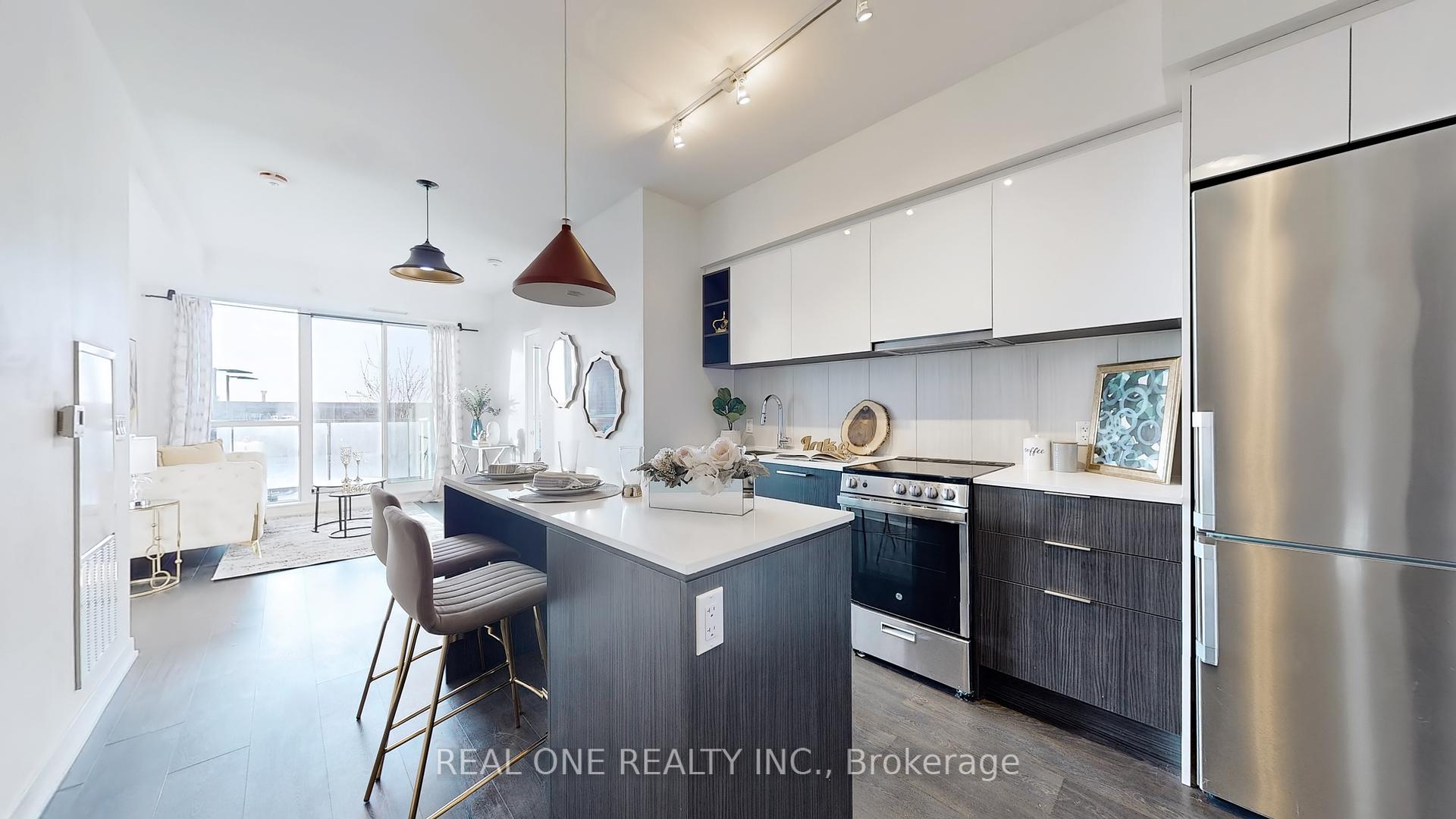 2 Bedrooms Condo at 31 Tippett, Toronto For sale