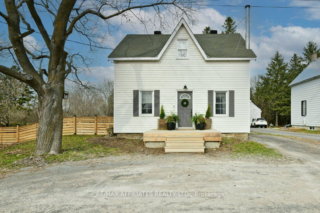 2001 Ashton Station Road, StittsvilleMunsterRichmond, ON K0A 1B0