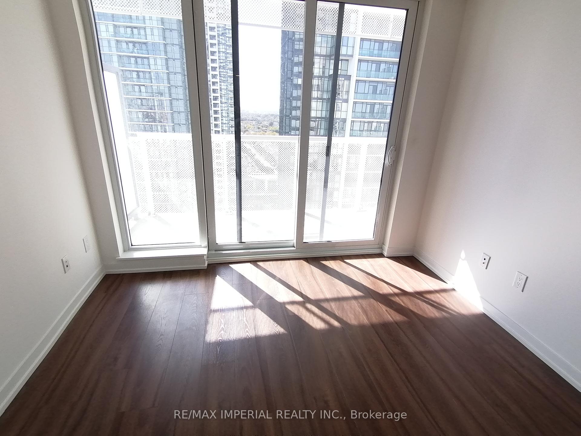 1 Bedroom Condo at 4065 Confederation,  Mississauga For sale