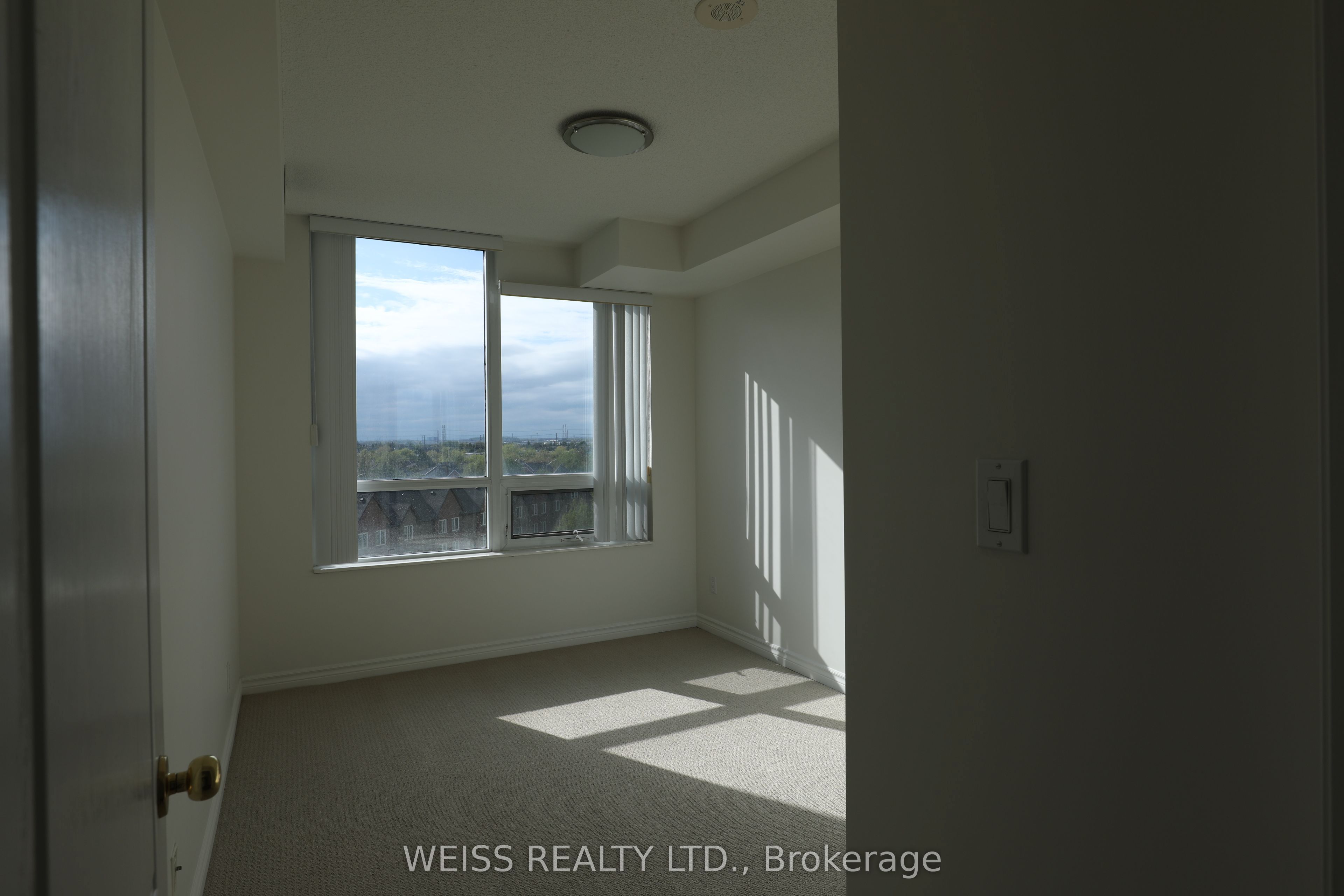 #607 - 88 Promenade Circle, Vaughan, ON L4J 9A4