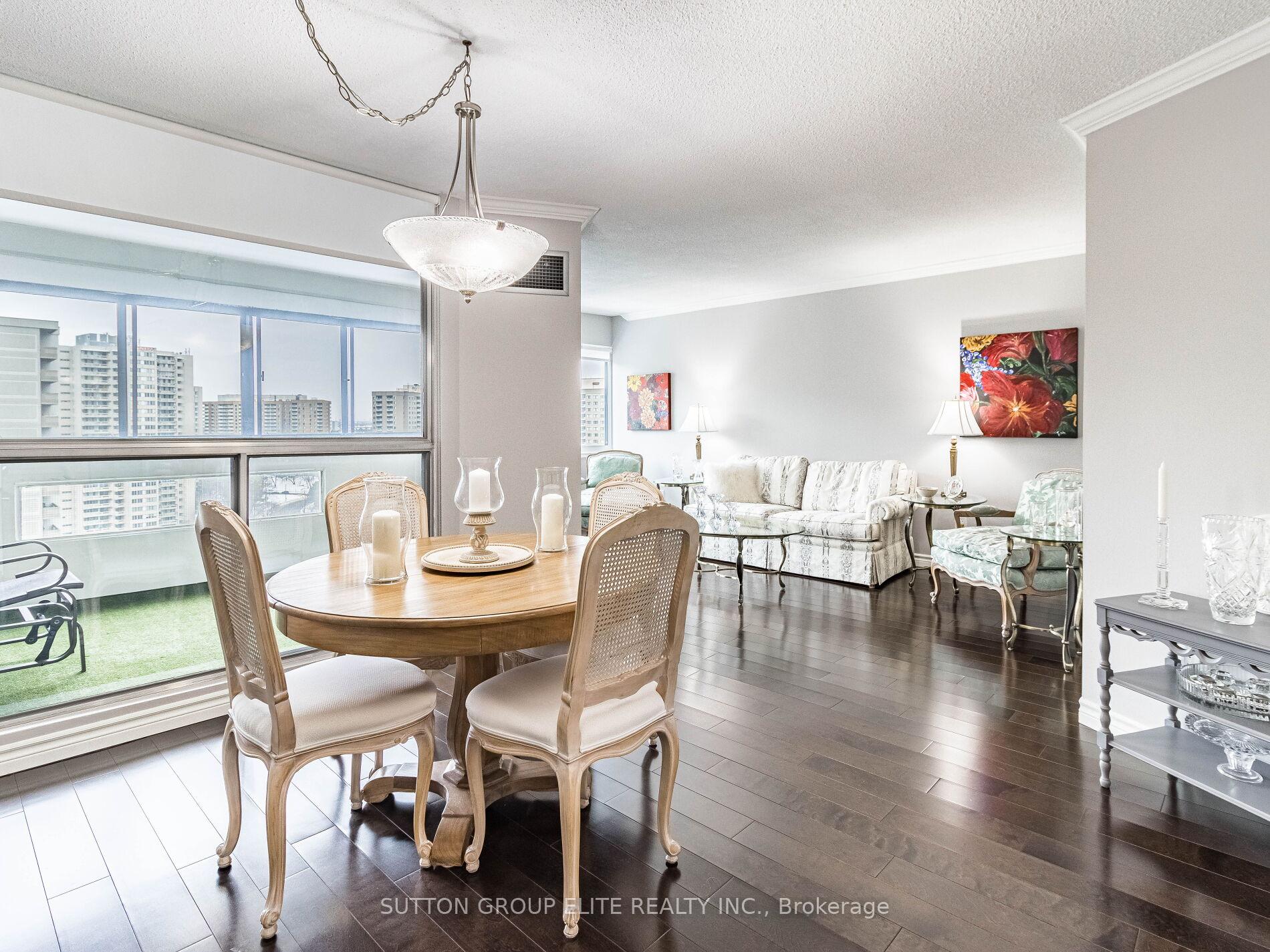 2 Bedrooms Condo at 50 Elm, Mississauga For sale