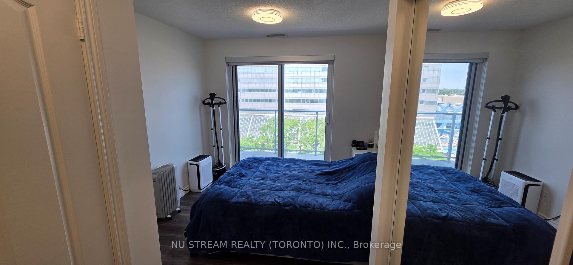 1 Bedroom Condo at 60 Town Centre, Toronto For sale