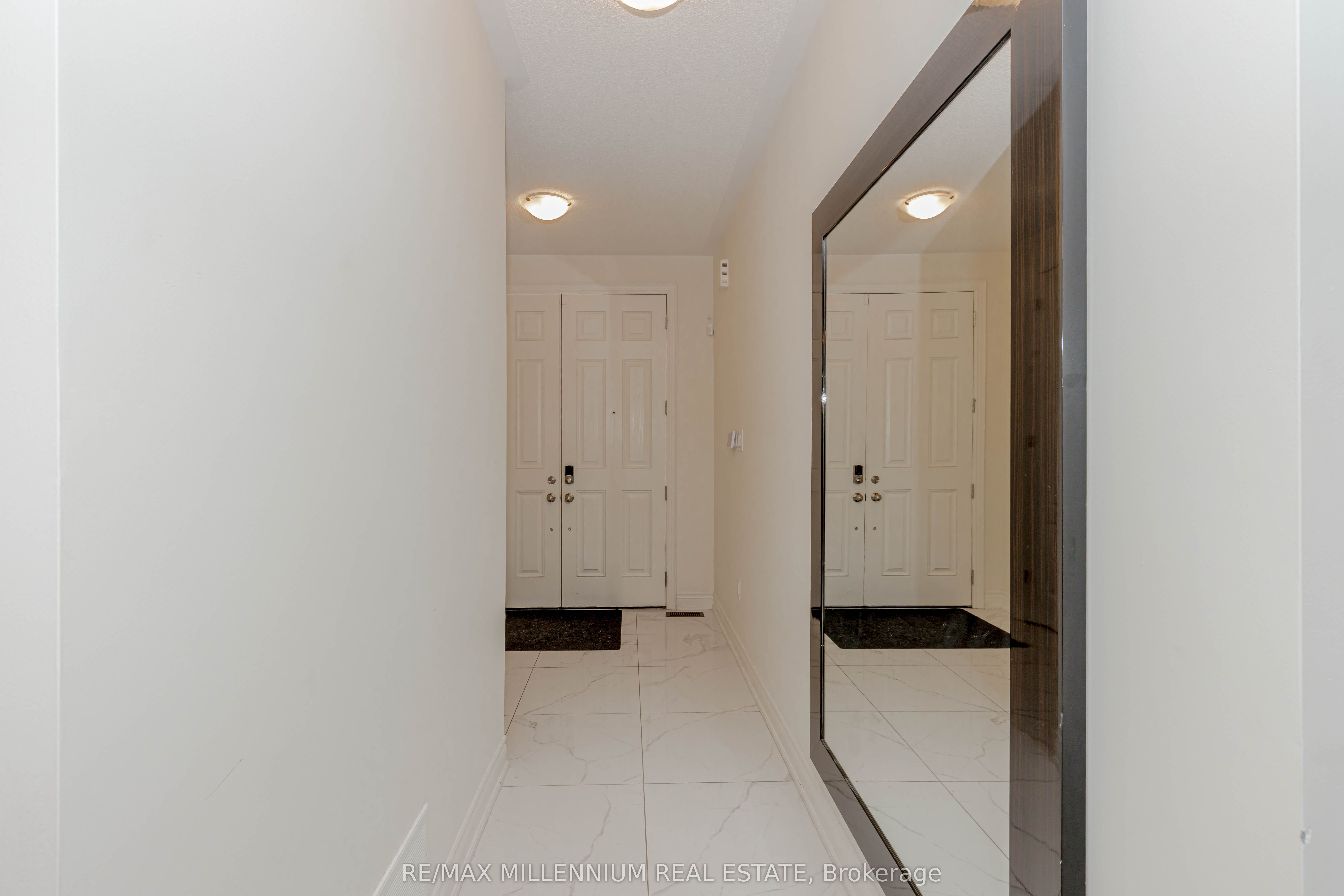 1238 Bowell Crescent
