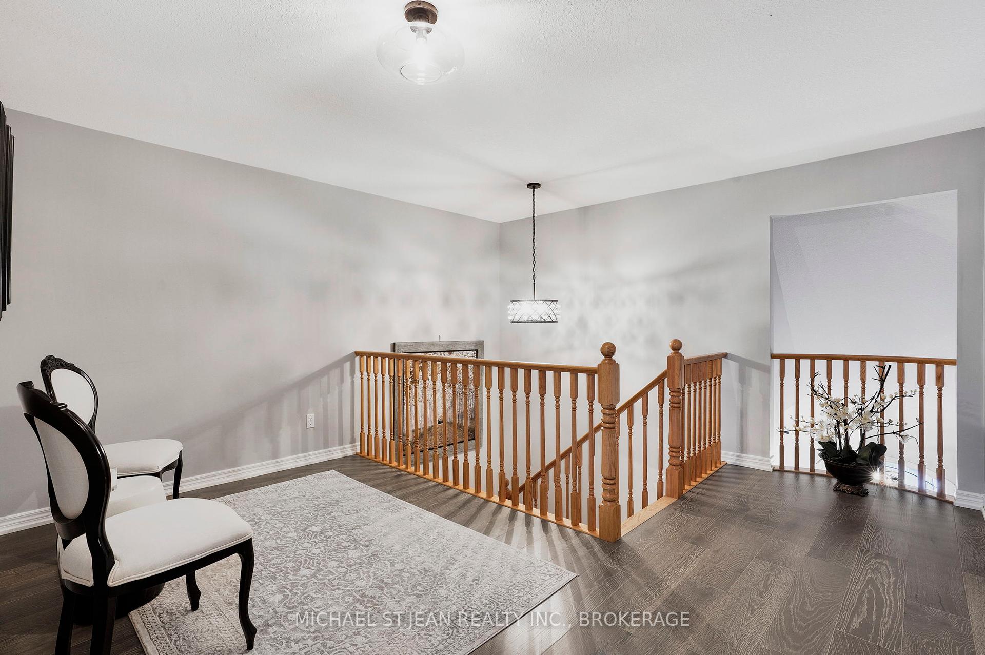 3 Bedrooms Condo at 5056 New,  Burlington For sale