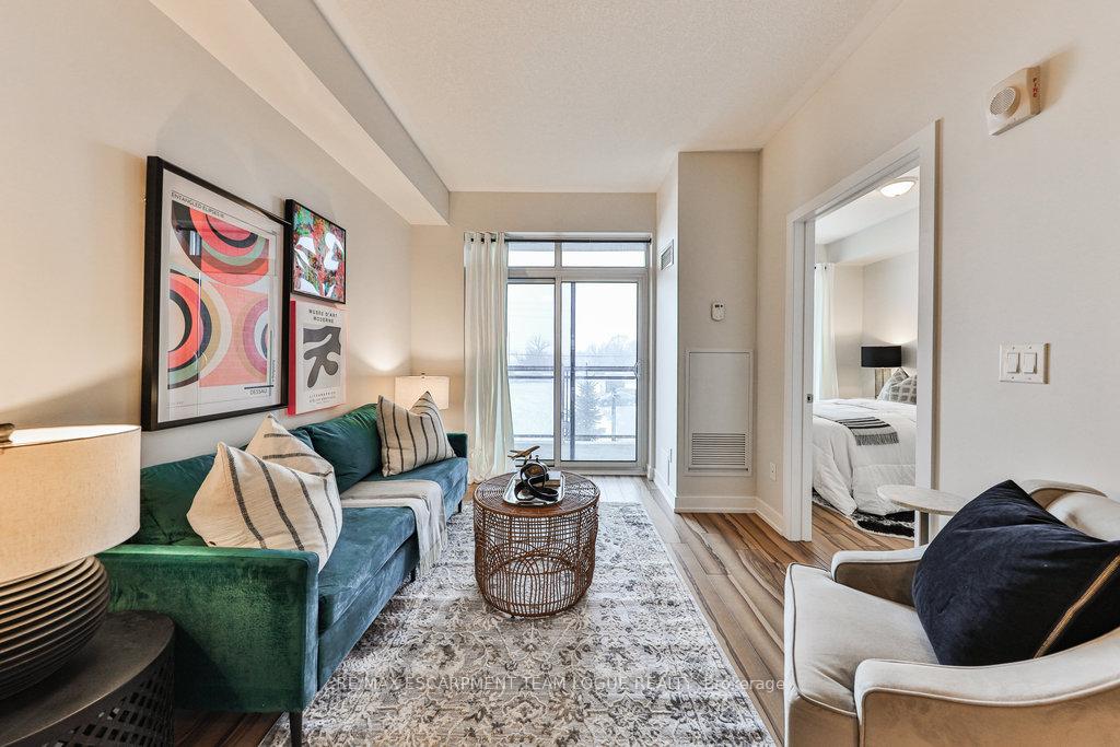 1 Bedroom Condo at 2490 Old Bronte,  Oakville For sale