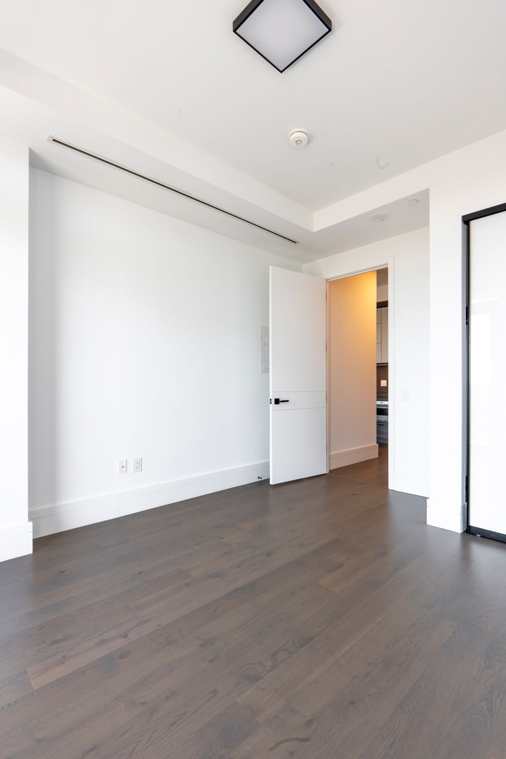 215 Lonsdale Road 1806