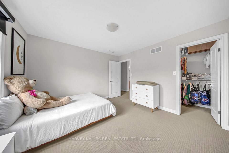106 Shoreview Place