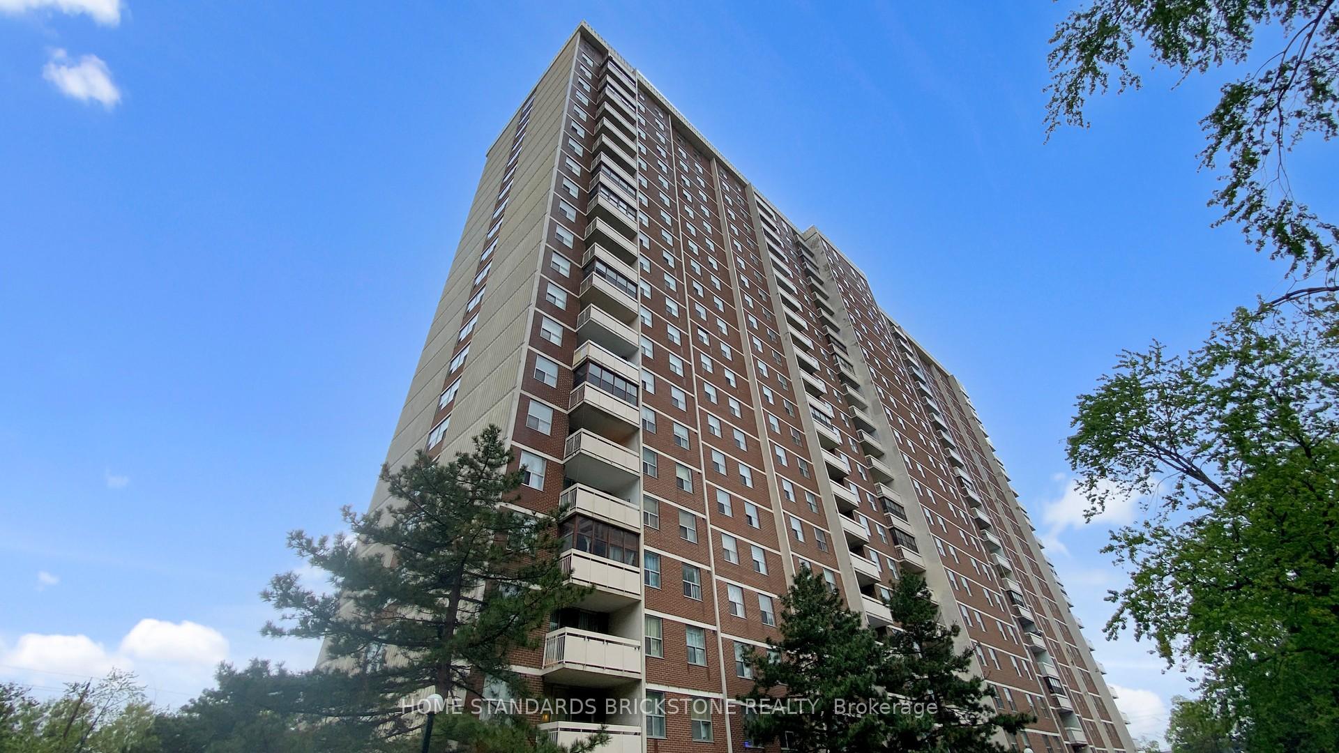 3 Bedrooms Condo at 205 Hilda, Toronto For sale