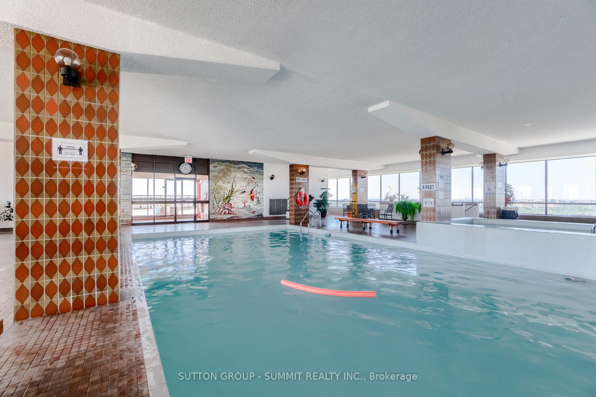 3 Bedrooms Condo at 1333 Bloor, Mississauga For sale