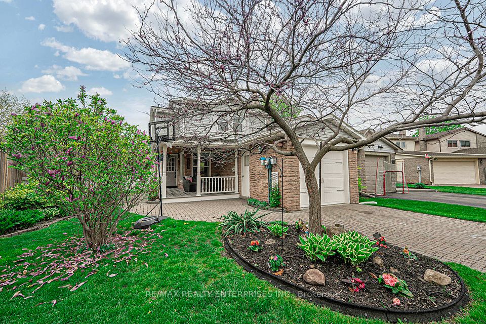817 Merritt Drive, Milton, ON L9T 4J9