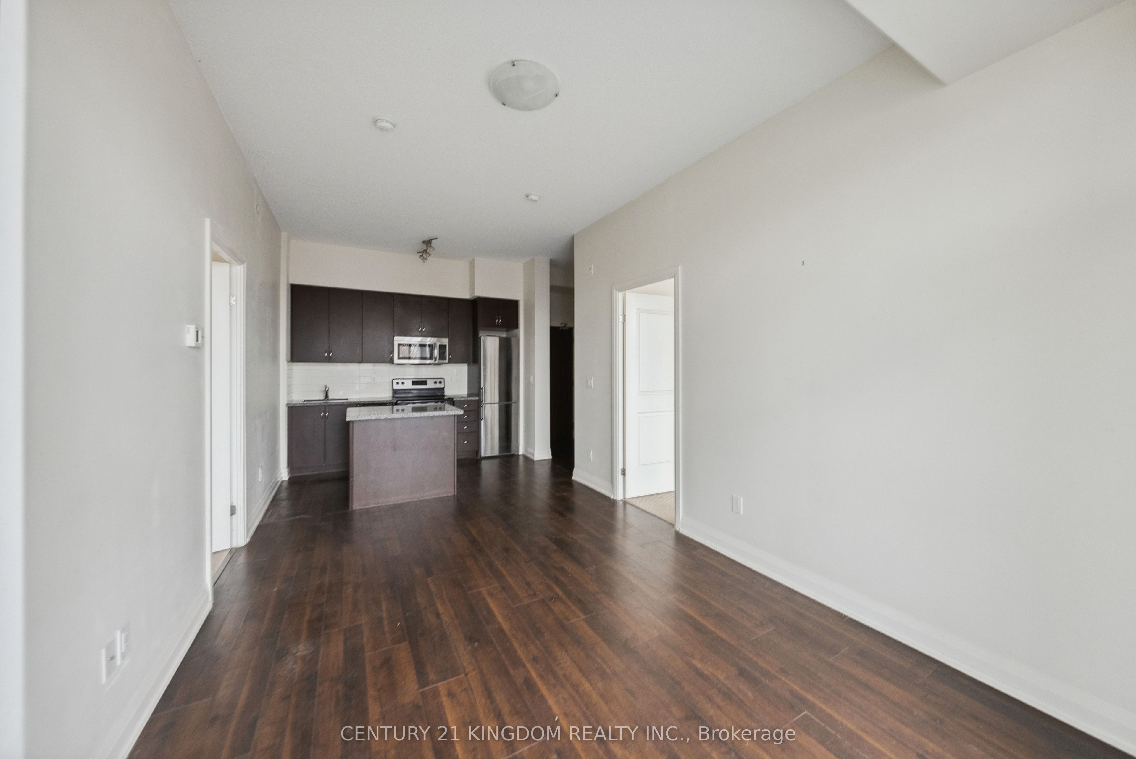 8763 bayview Avenue, #233