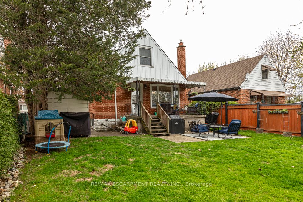 5 Bettina Avenue