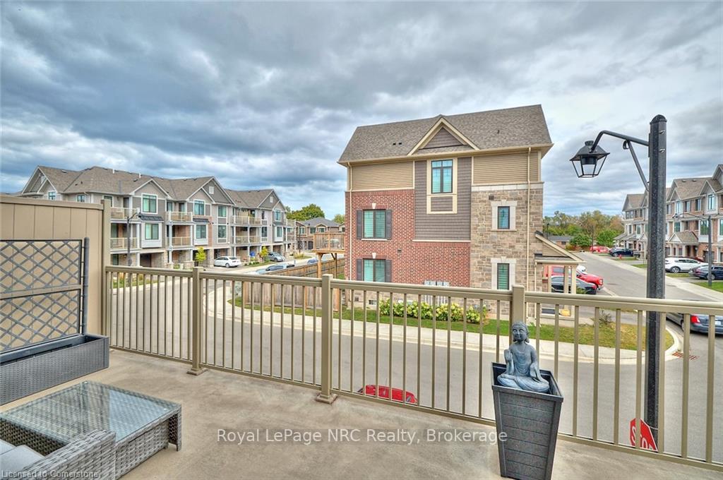 3 Bedrooms Condo at 288 Glover, Hamilton For sale