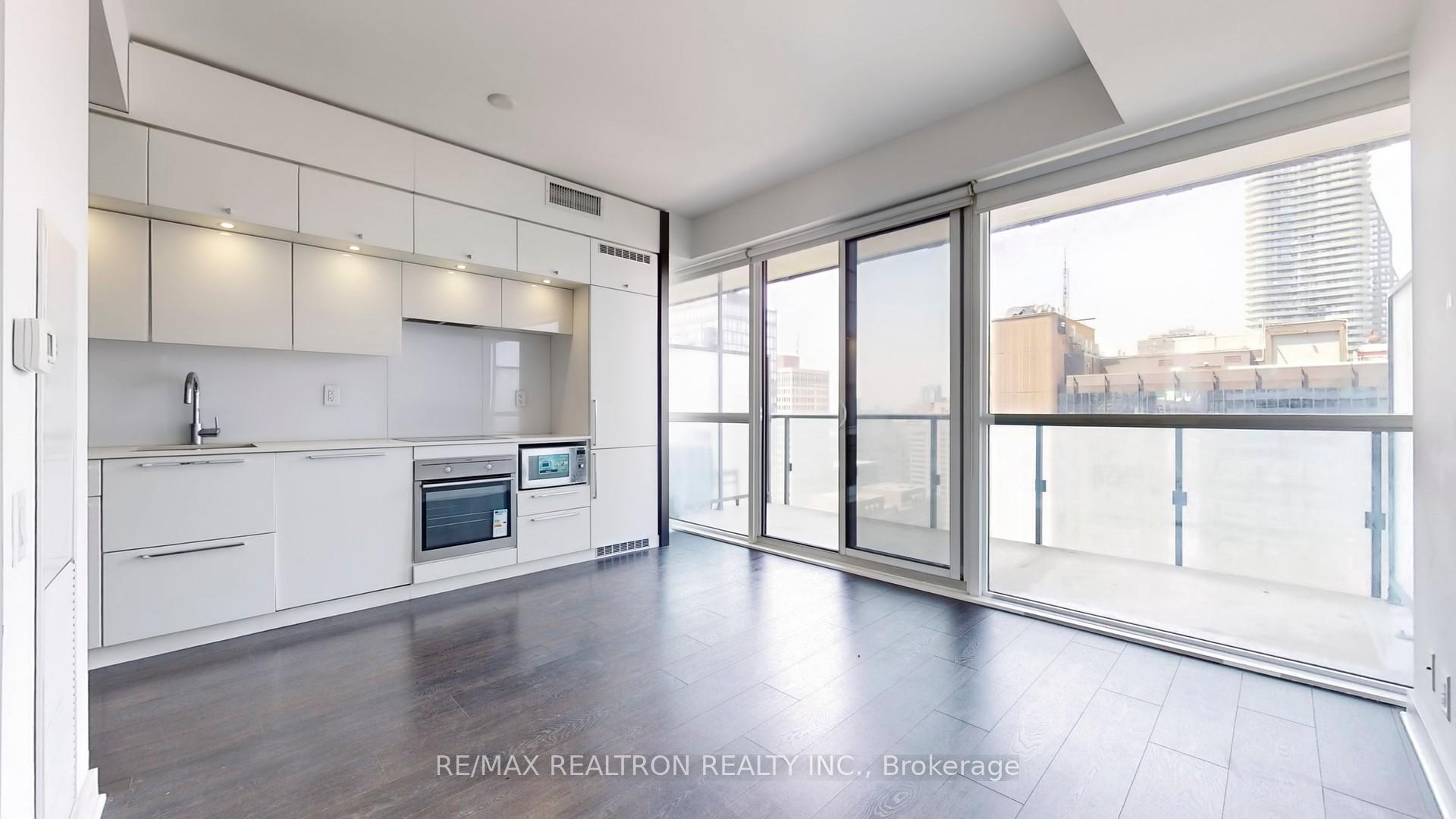 Condo at 15 Grenville, Toronto For sale