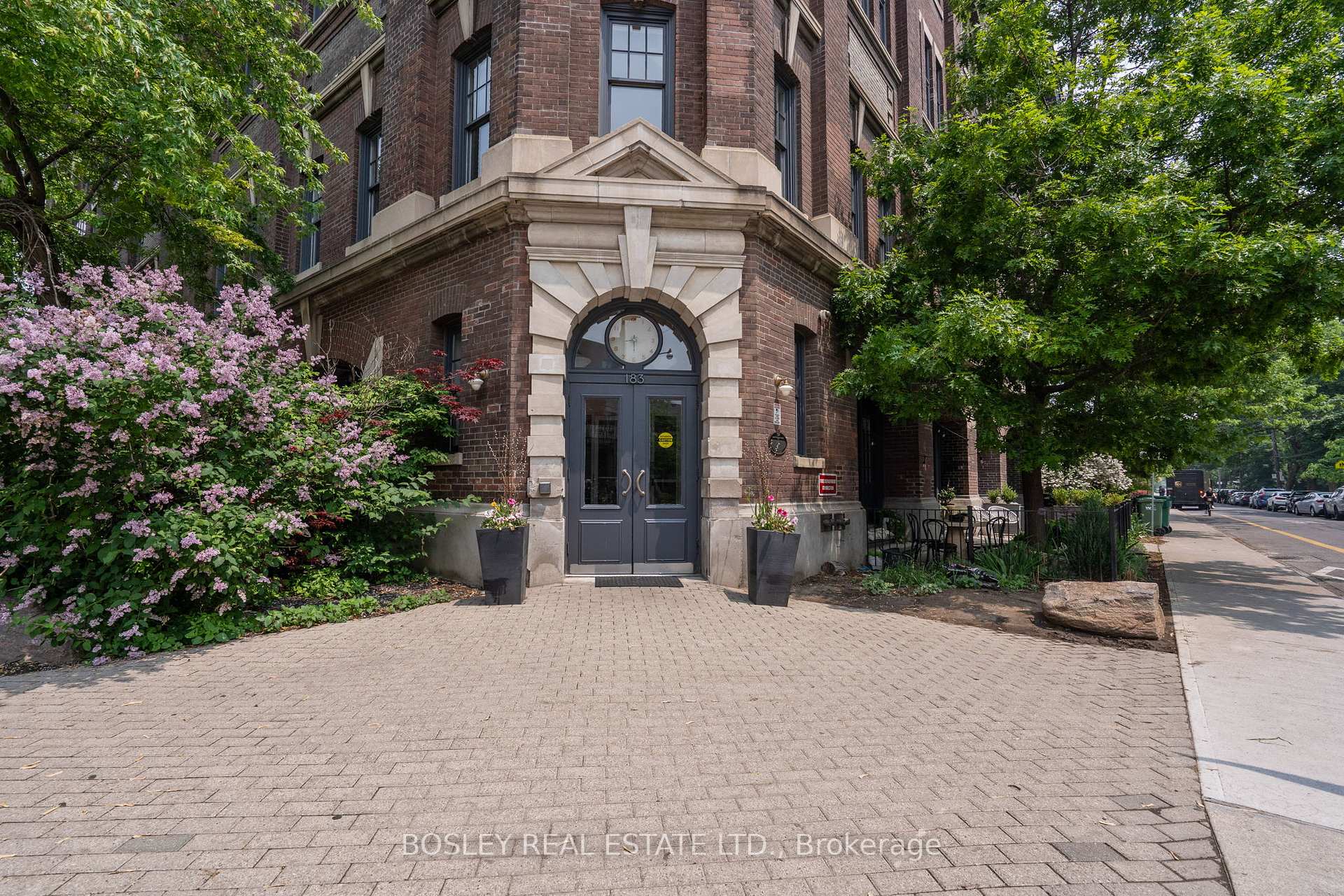 3 Bedrooms Condo at 183 Dovercourt, Toronto For sale
