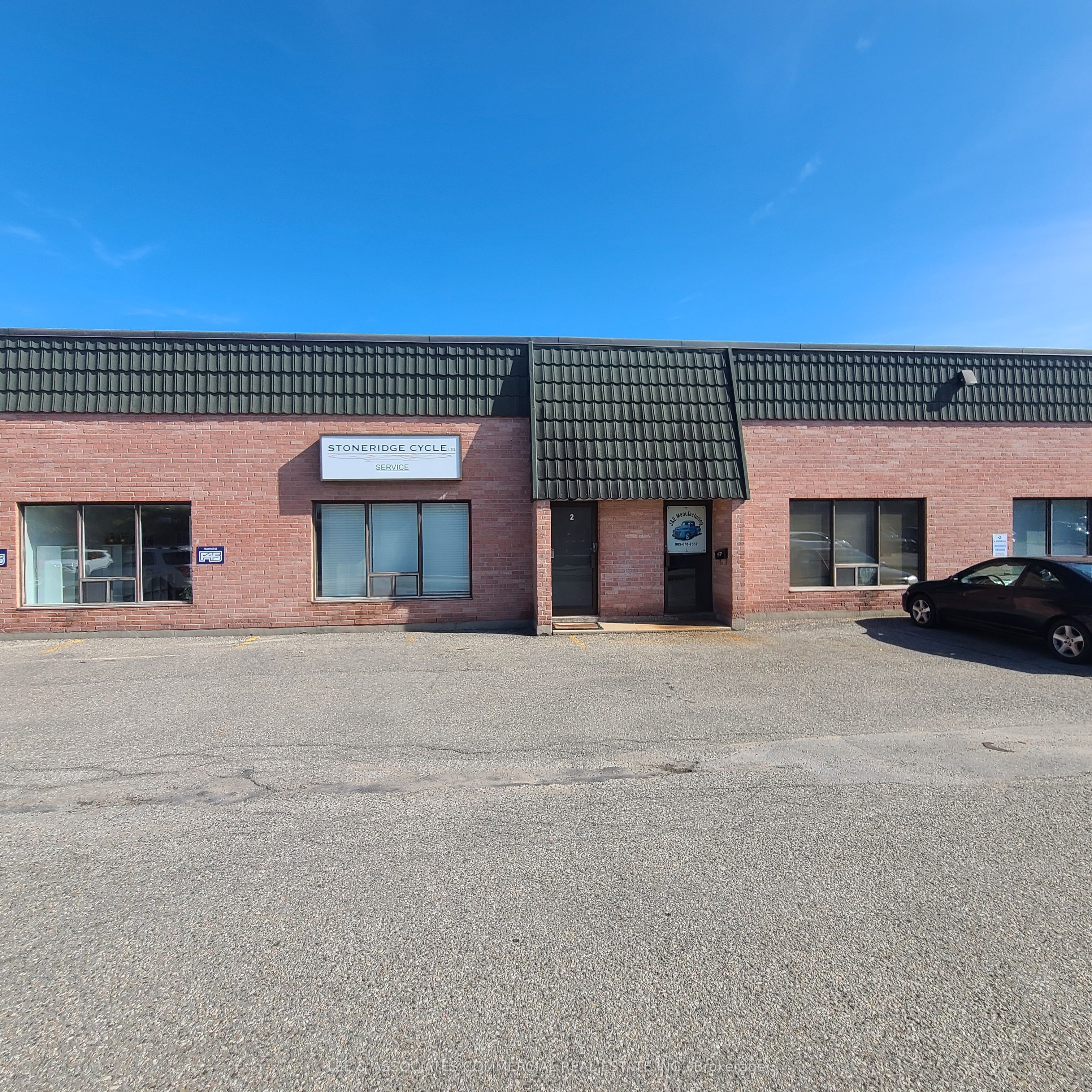 264 Bronte Street S