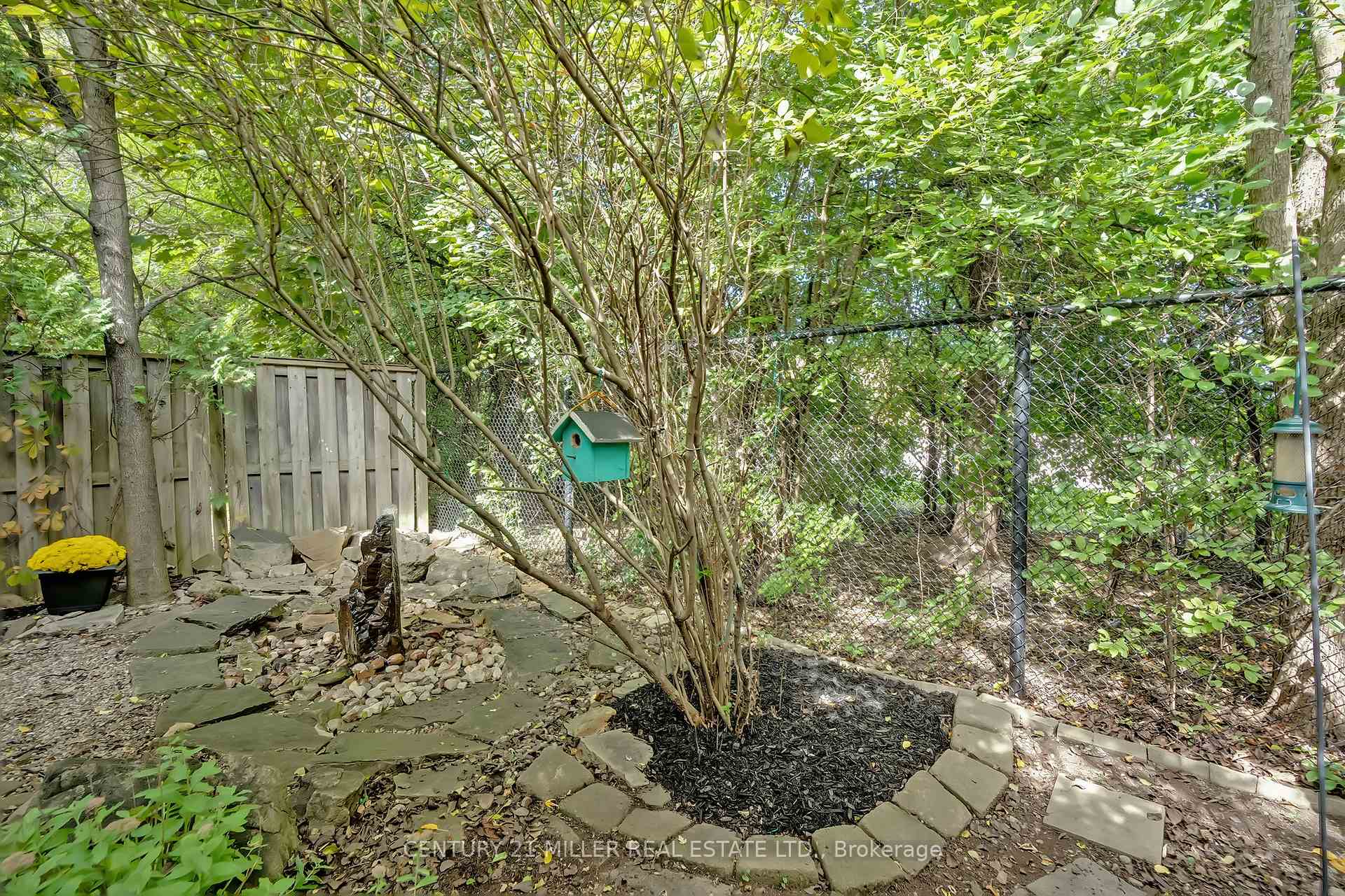 3 Bedrooms Condo at 1240 Westview, Oakville For sale