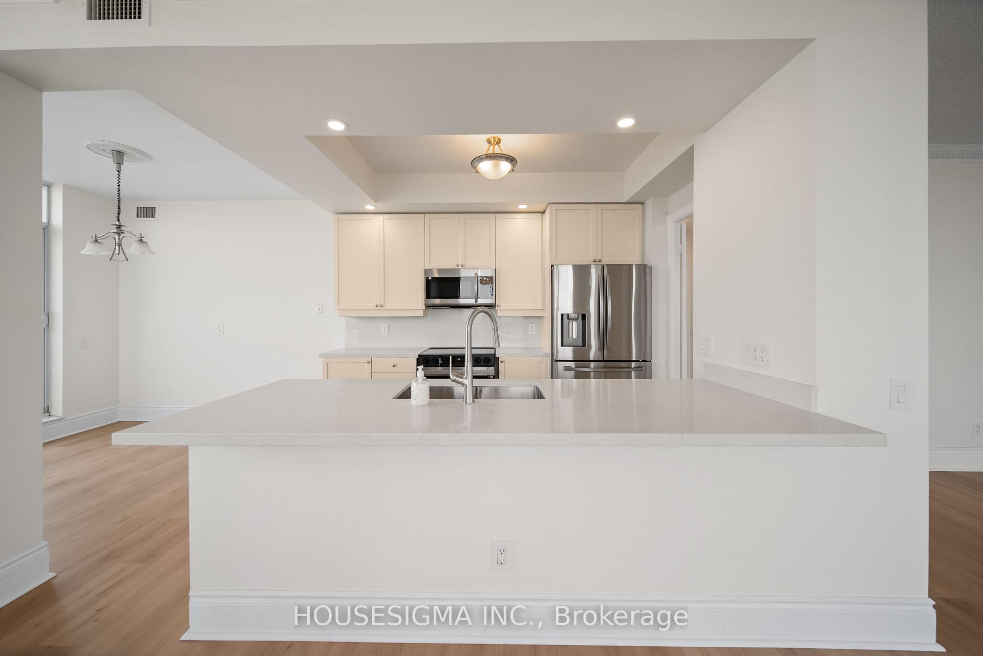 3 Bedrooms Condo at 5 Northtown, Toronto For sale
