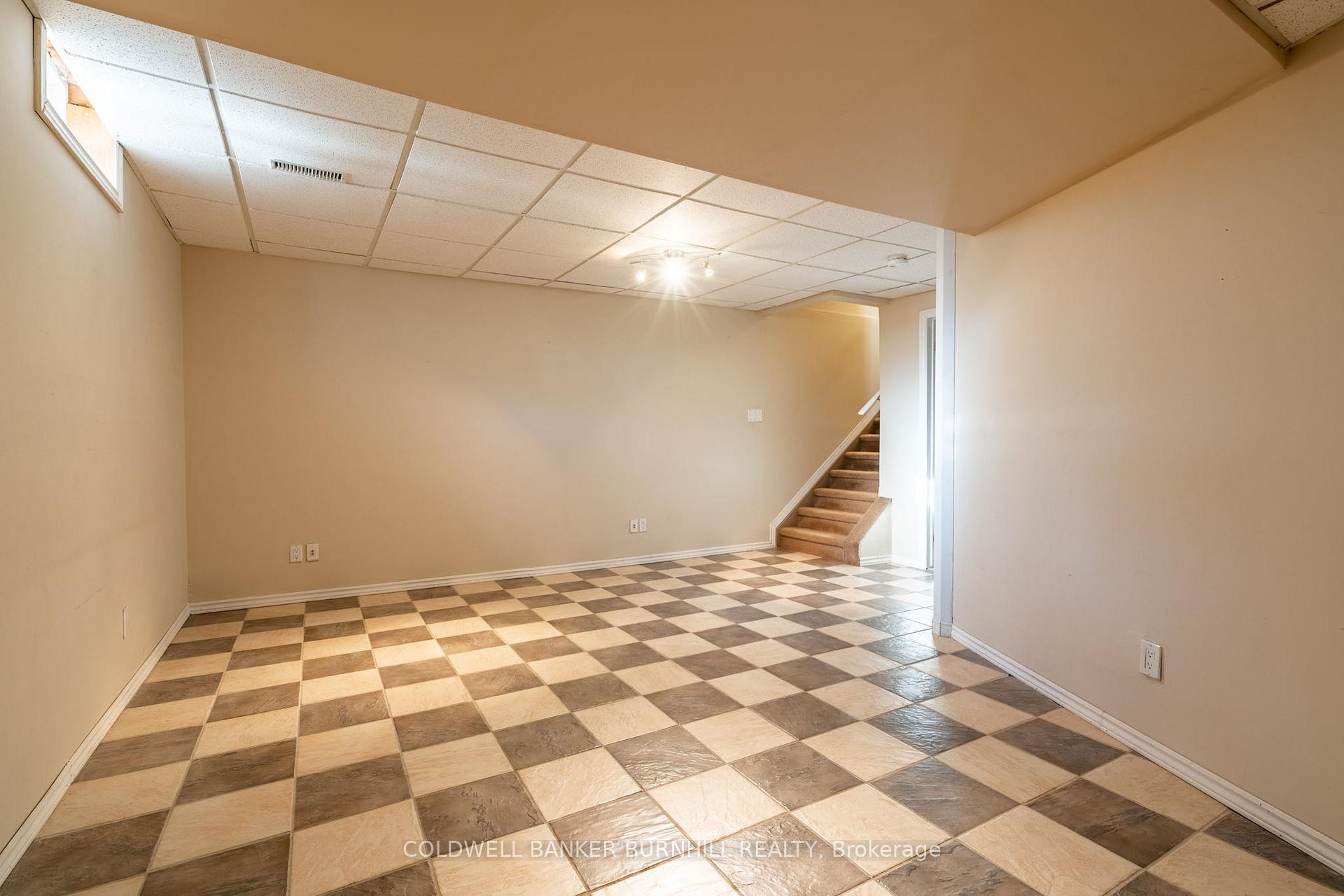 3 Bedrooms Condo at 1276 SILVAN FOREST,  Burlington For sale