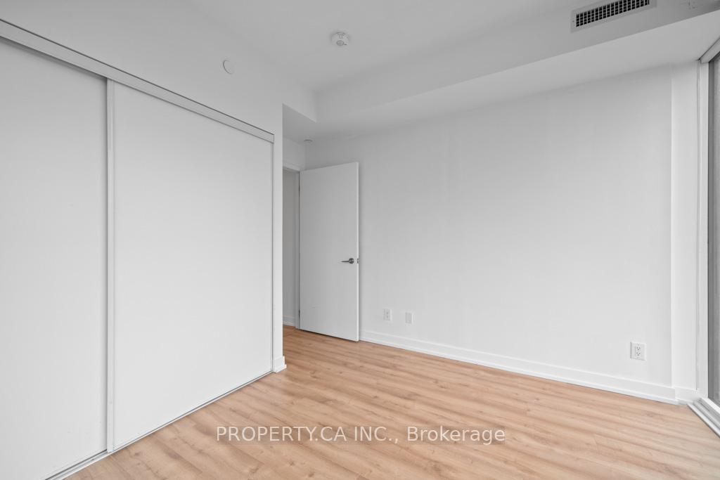 3 Bedrooms Condo at 135 East Liberty, Toronto For sale
