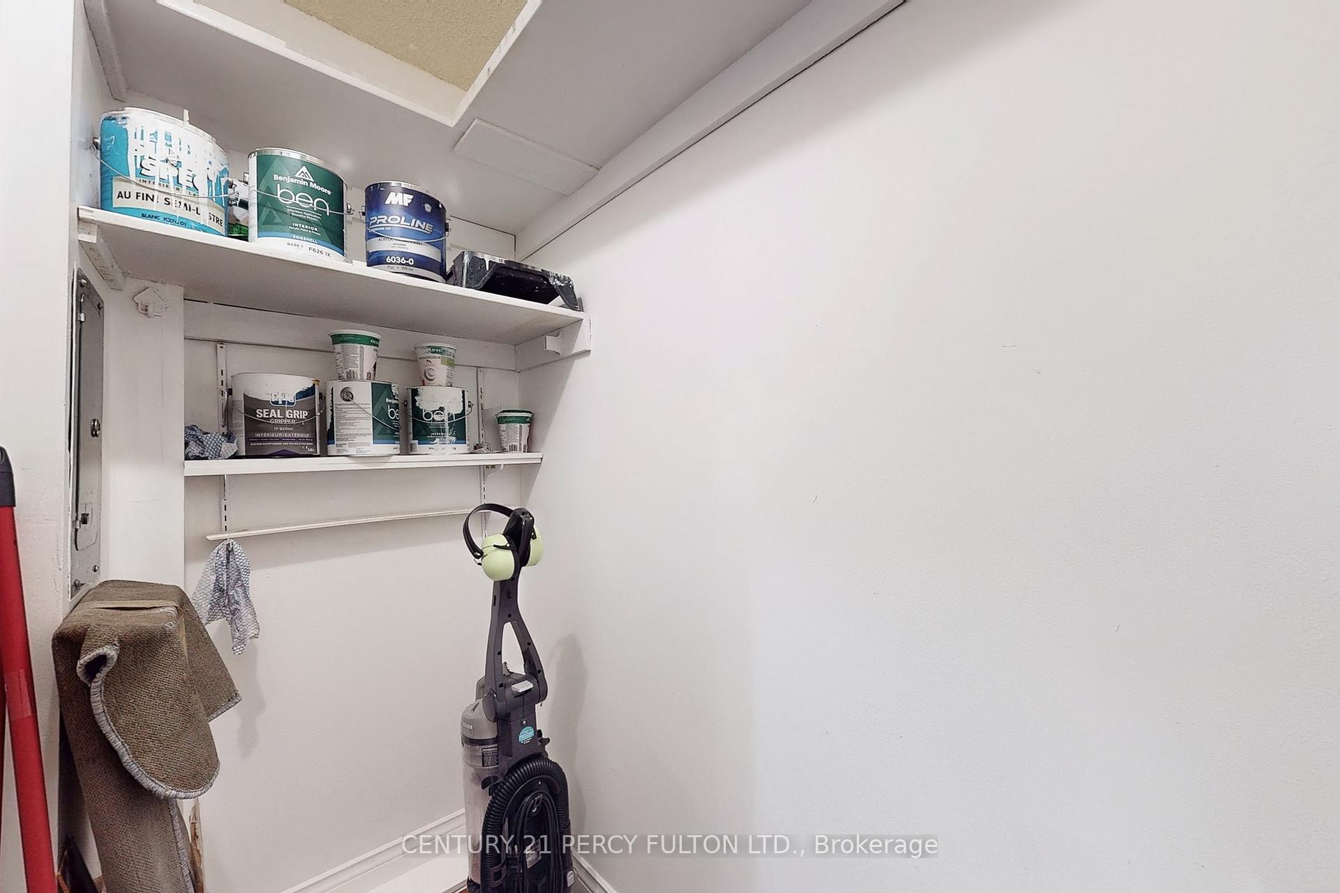 1 Bedroom Condo at 40 Bay Mills, Toronto For sale